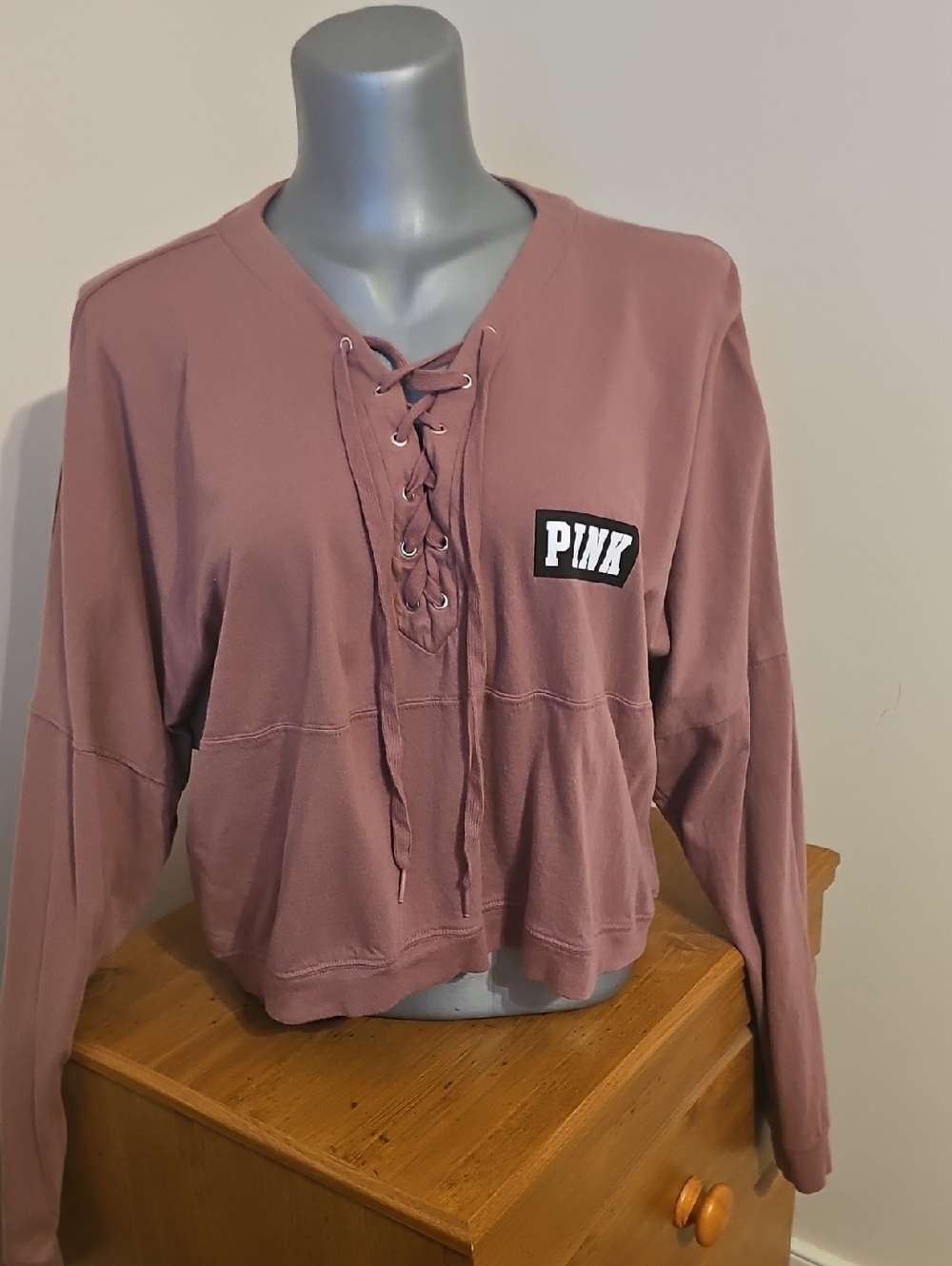 PINK Victoria's Secret Lace-Up Cropped V-Neck Sweatshirt — Mauve Pink